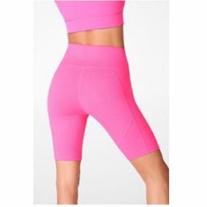 STUNNING Fabletics Powerhold Biker short NWT